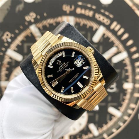 rolex black dial present day and date